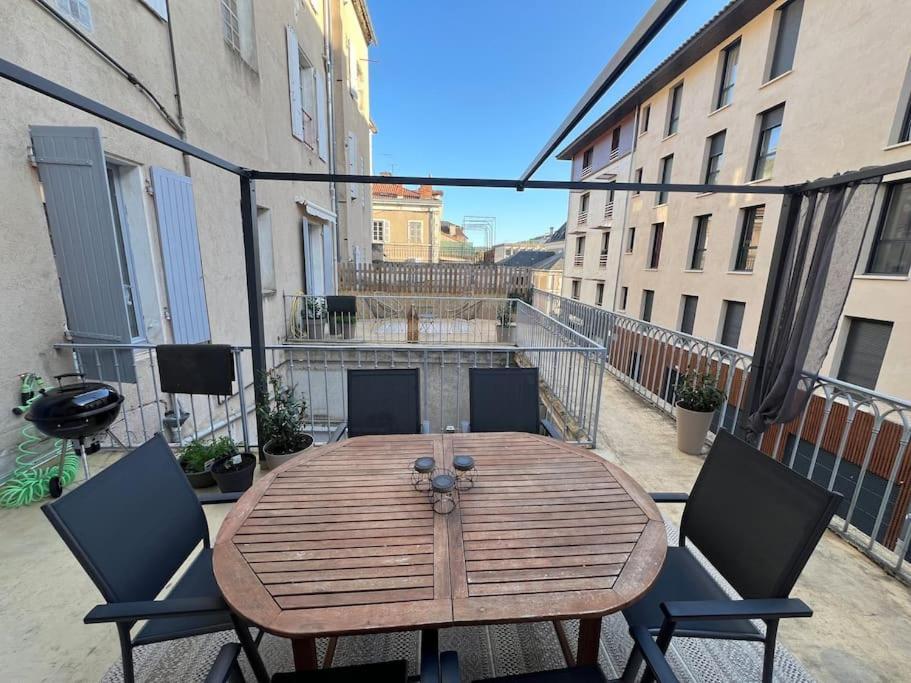 Coeur De Ville, Garage Prive Et Gratuit Avec Terrasse ! Cahors Exterior foto